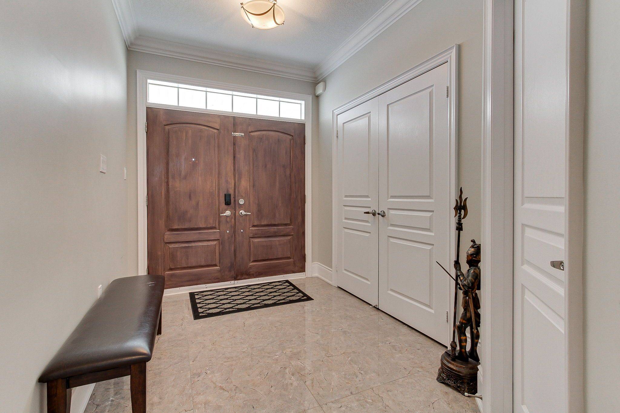 Bradford West Gwillimbury, ON L3Z 0R9,189 Brookview DR