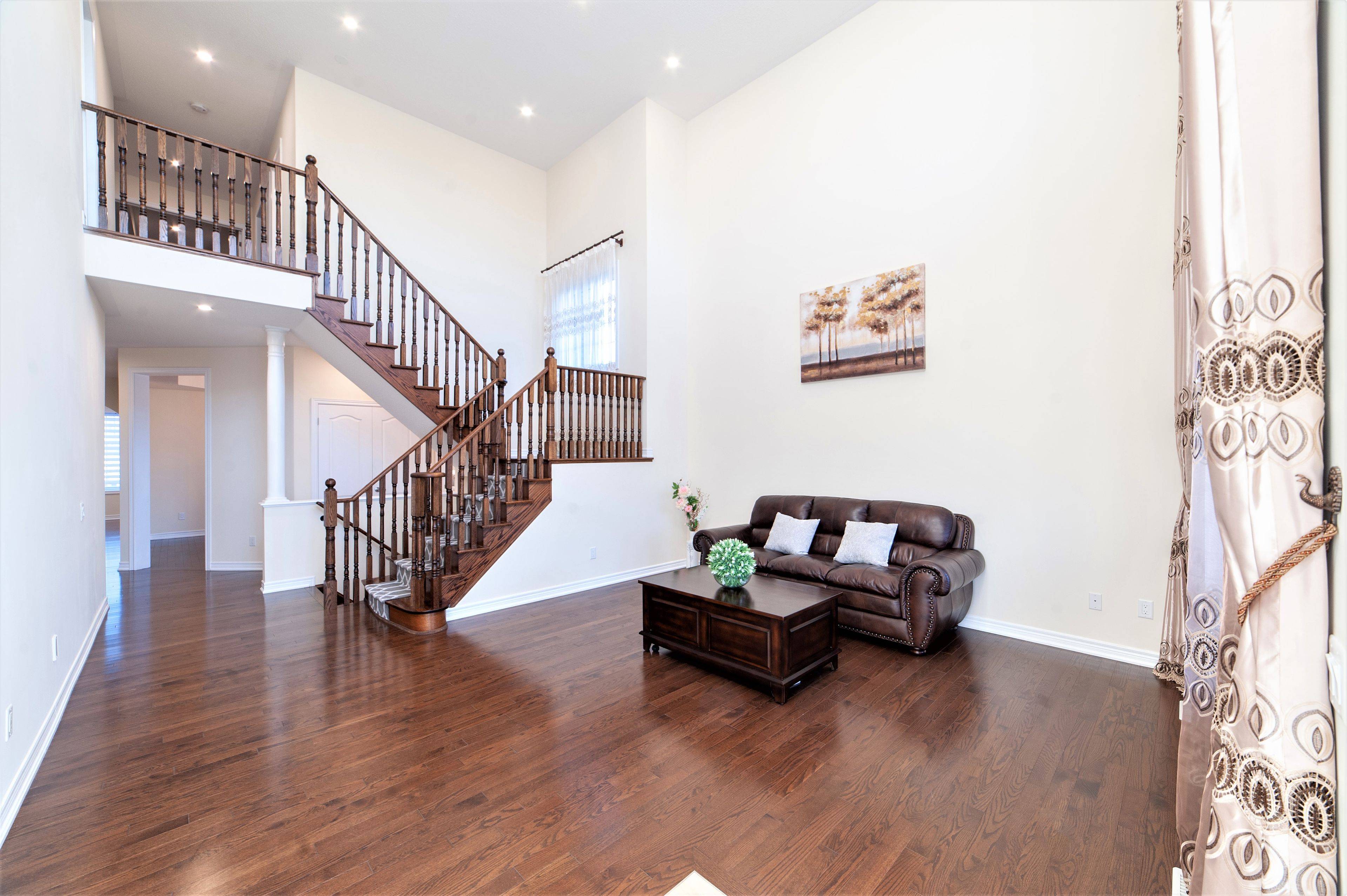 Vaughan, ON L6A 1W7,28 Countrywide CT