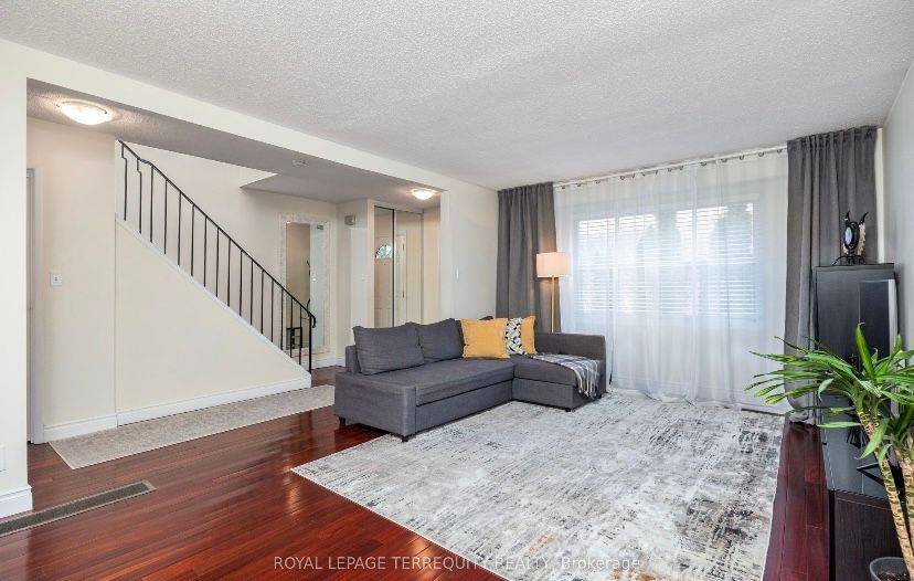Mississauga, ON L5H 3V1,1050 Shawnmarr RD #45
