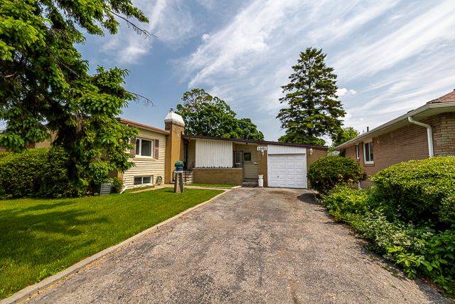Toronto W07, ON M8Z 4R8,1081 Islington AVE