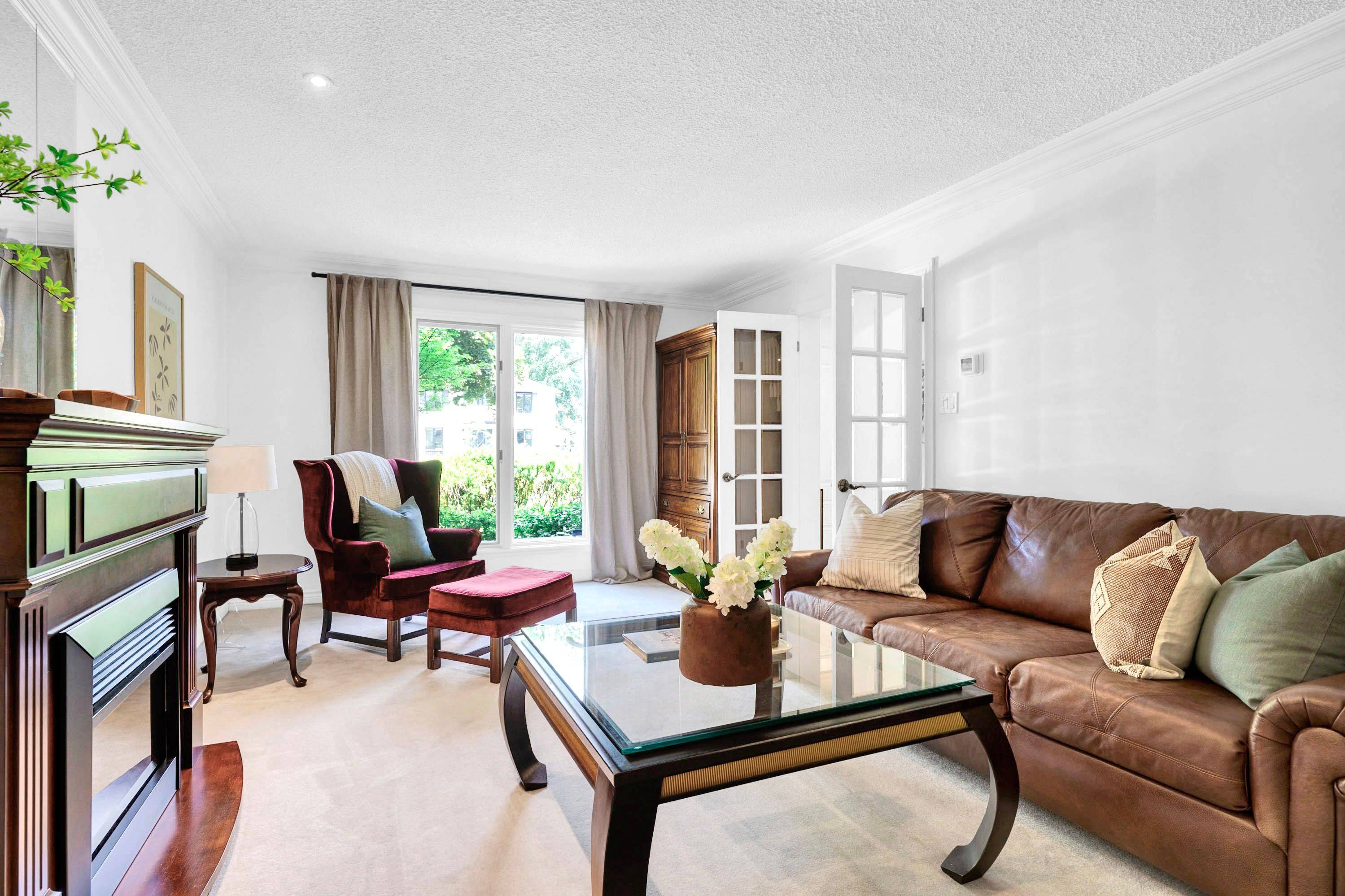 Mississauga, ON L5H 3V7,2052 Chippewa TRL