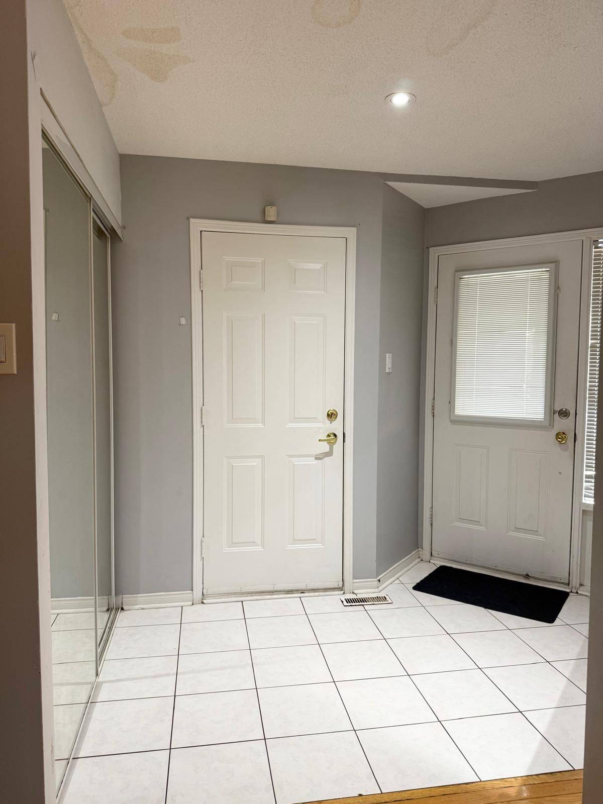 Brampton, ON L6R 2G9,3 Sandyshores DR