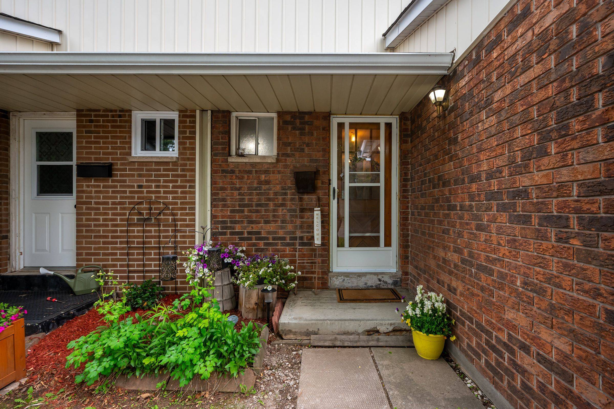 Burlington, ON L7L 5J6,5017 Pinedale AVE #21