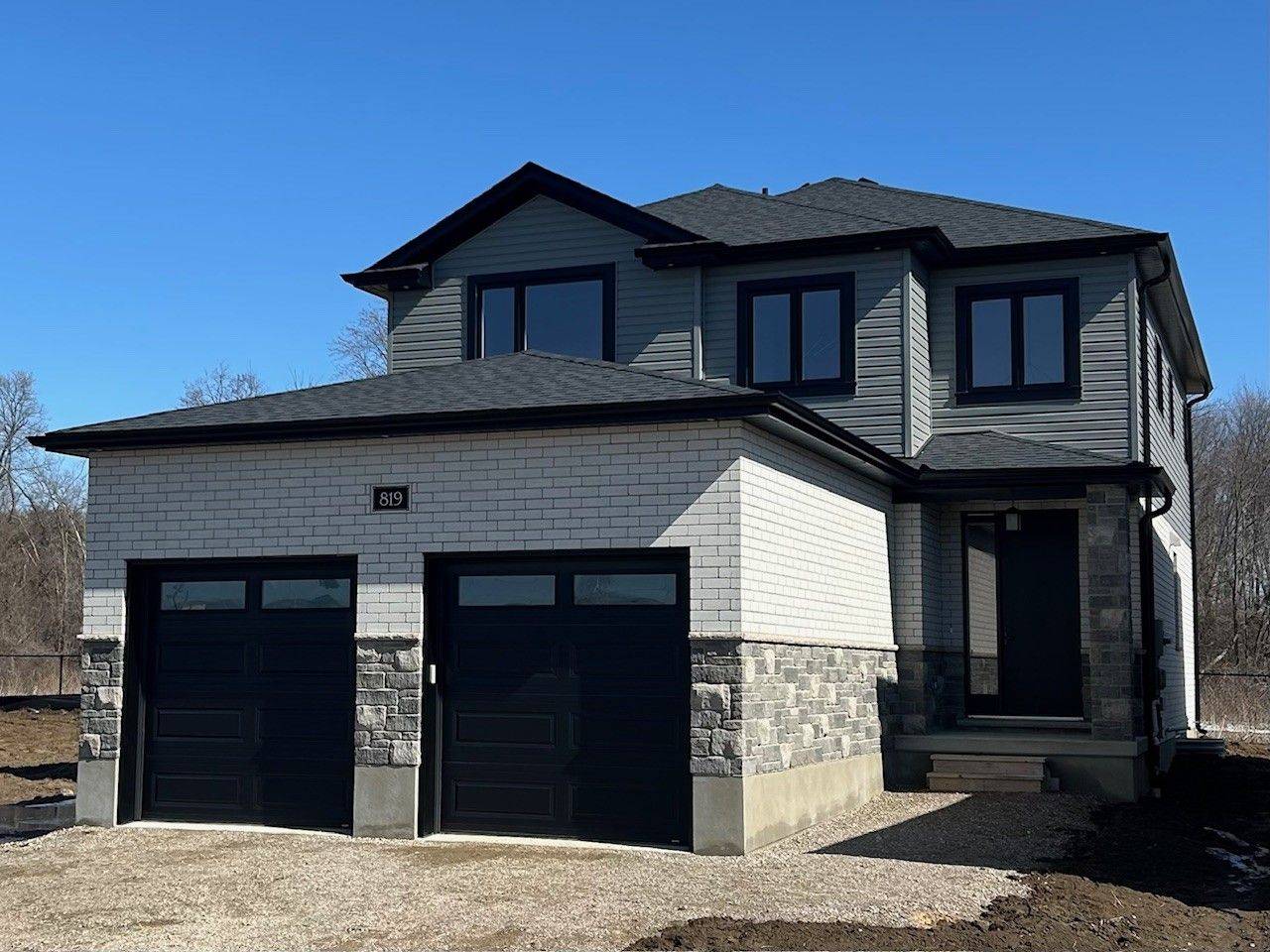 828 Gatestone RD, London South, ON N6M 1C1