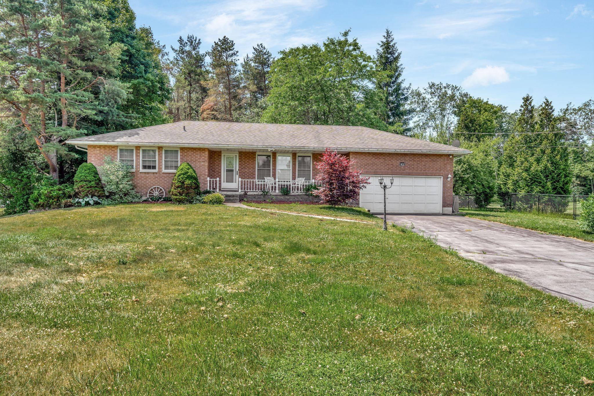 43 Hanthorn ST, Prince Edward County, ON K0K 1L0