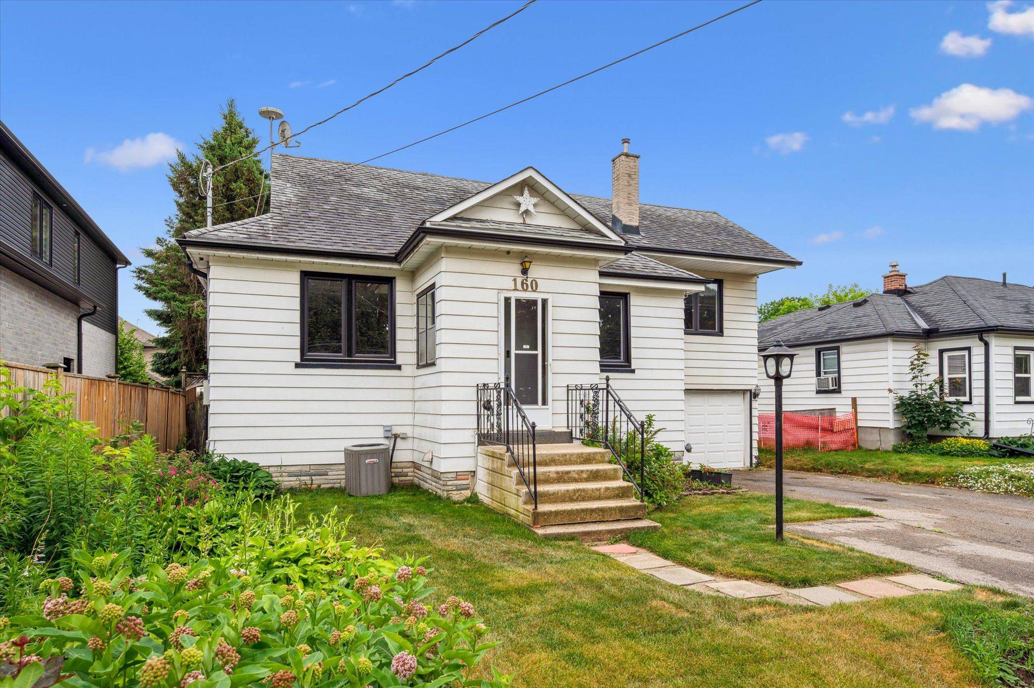 Centre Wellington, ON N1M 1B2,160 Forfar ST E