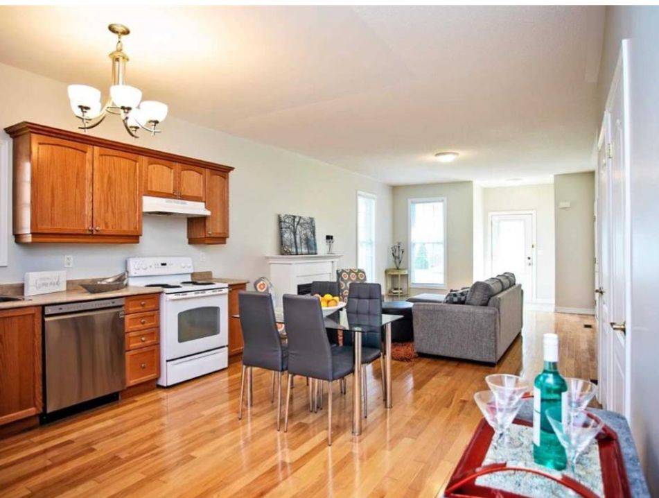 Cobourg, ON K9A 0A2,300 D'arcy ST #201