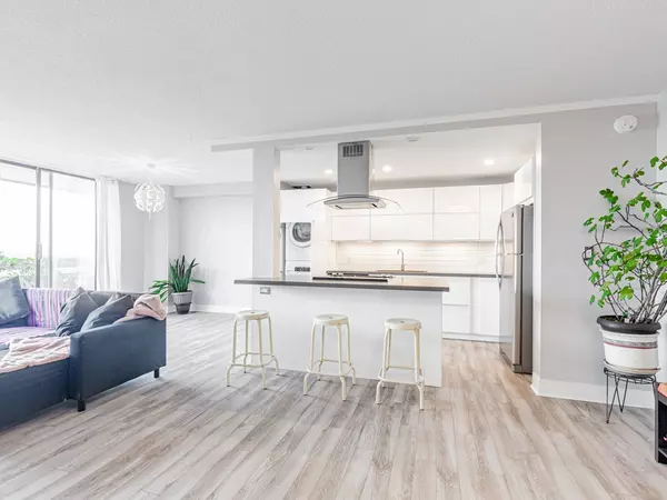 Pickering, ON L1W 2Z3,1210 Radom ST #1409