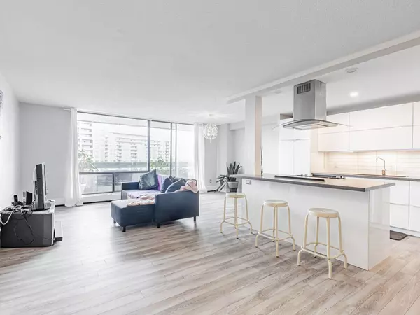 Pickering, ON L1W 2Z3,1210 Radom ST #1409