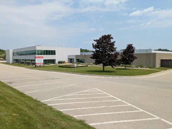 Barrie, ON L4N 8X9,279 Bayview DR #H-1