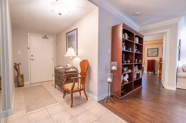 Burlington, ON L7S 2L8,1272 Ontario ST #304