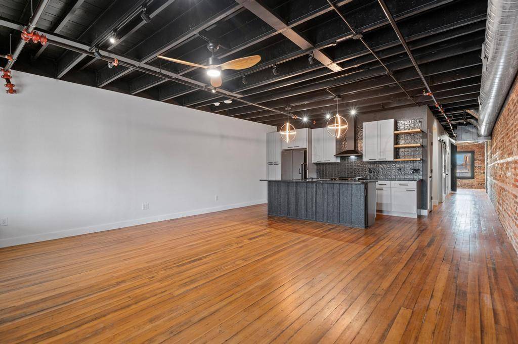 330 W Lamar Street #201, Sherman, TX 75090