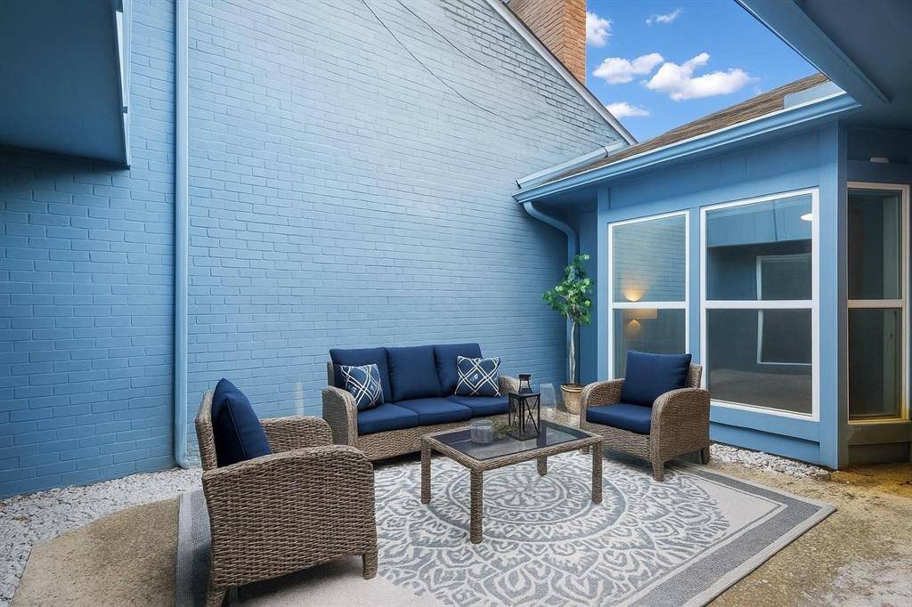 Dallas, TX 75248,6853 Anglebluff Circle