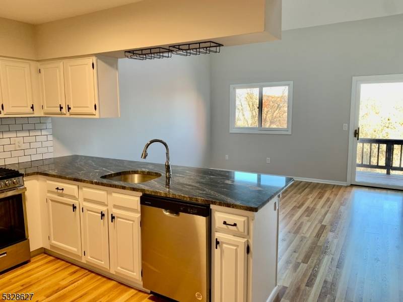 2 Stowe Ct #6, Vernon Twp., NJ 07462