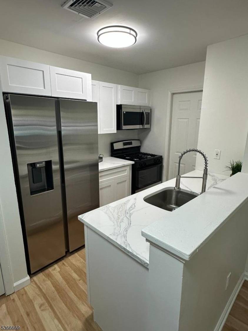New Brunswick City, NJ 08901,28 Delavan Ct