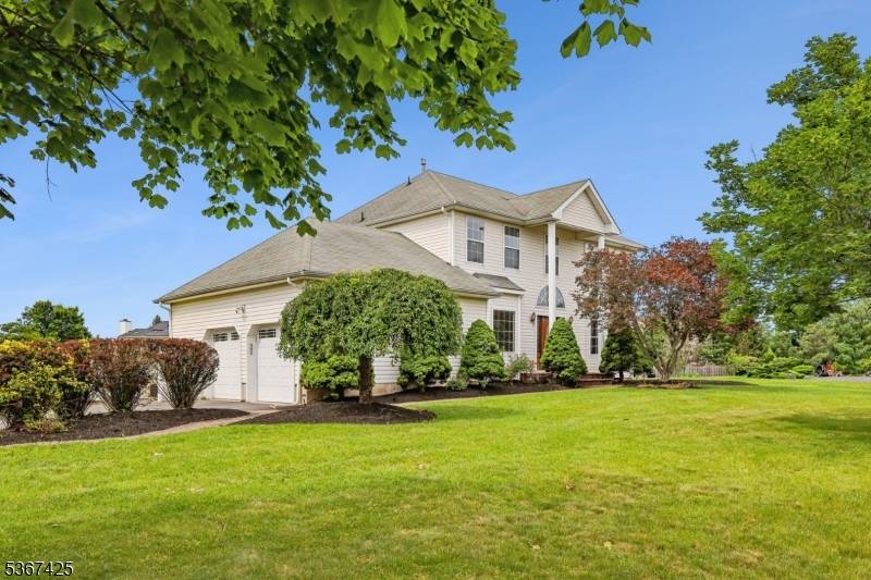 5 Abate Ct #1, Franklin Twp., NJ 08873