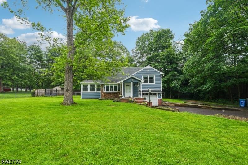 Bernards Twp., NJ 07920,24 Glen Ave