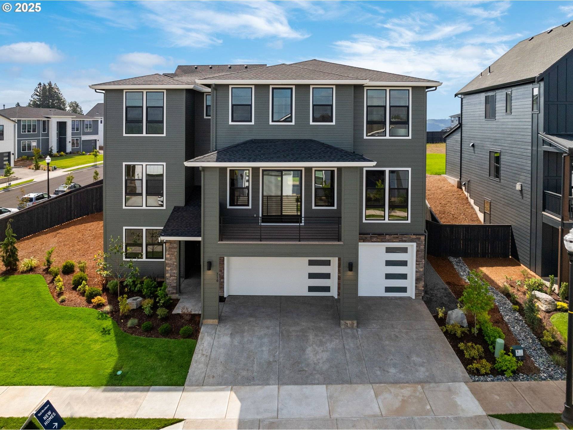 310 W FIR LOOP, Washougal, WA 98671