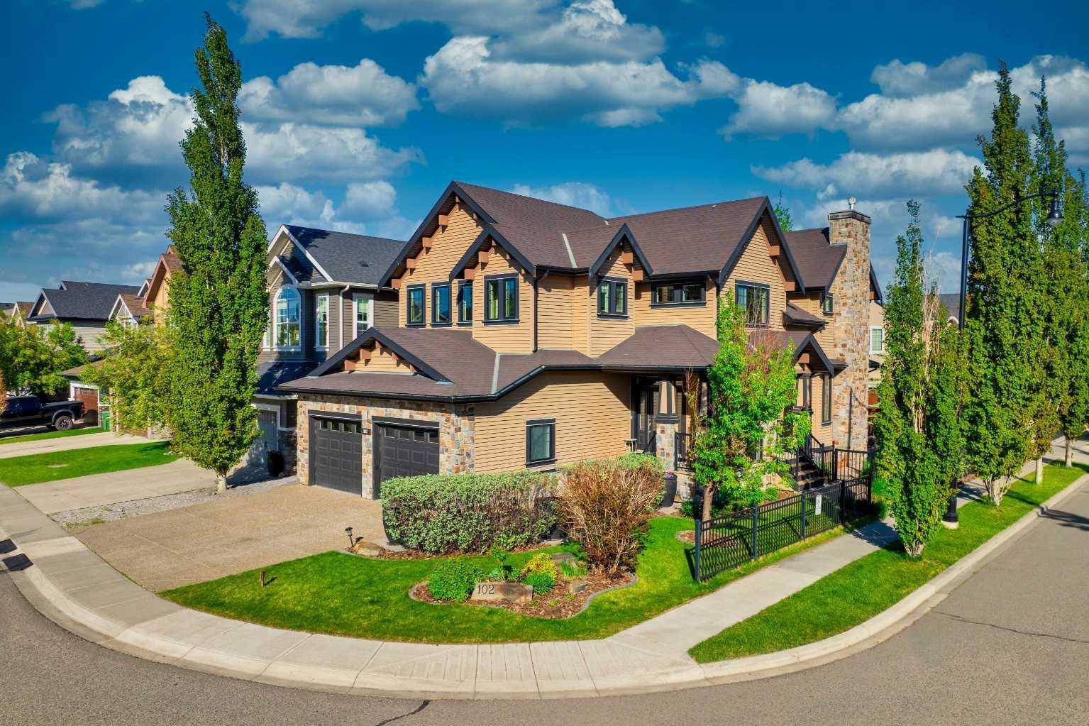 102 Cooperstown LN Southwest, Airdrie, AB T4B 0Z9