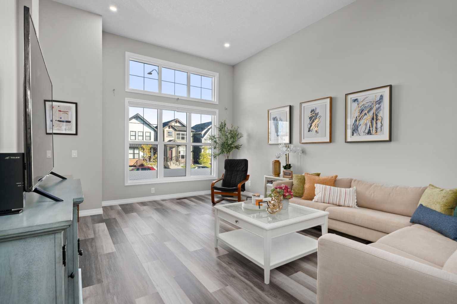 Calgary, AB T3M 2W3,621 Masters RD Southeast
