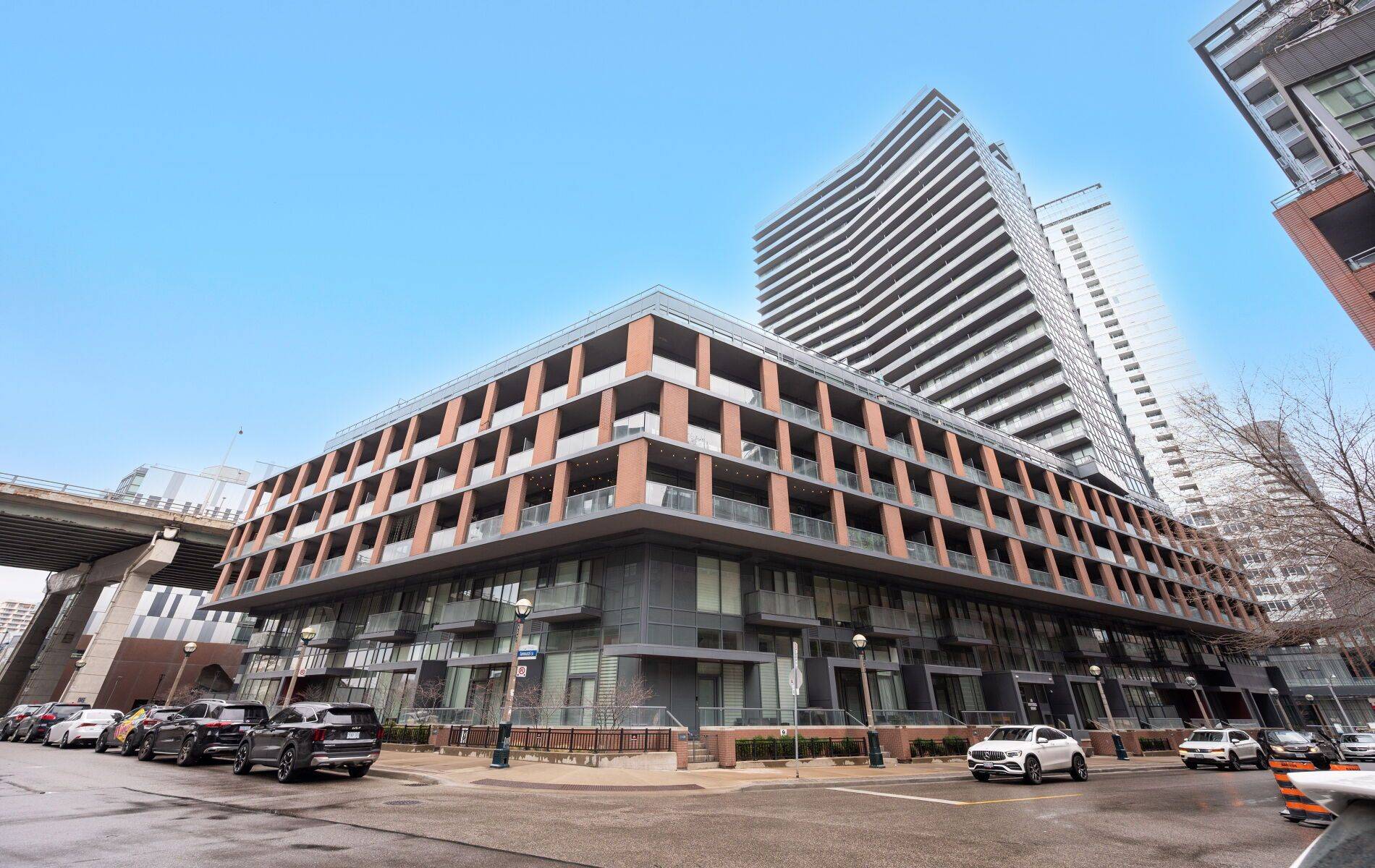 Toronto C01, ON M5V 0G8,20 Bruyeres Mews #315
