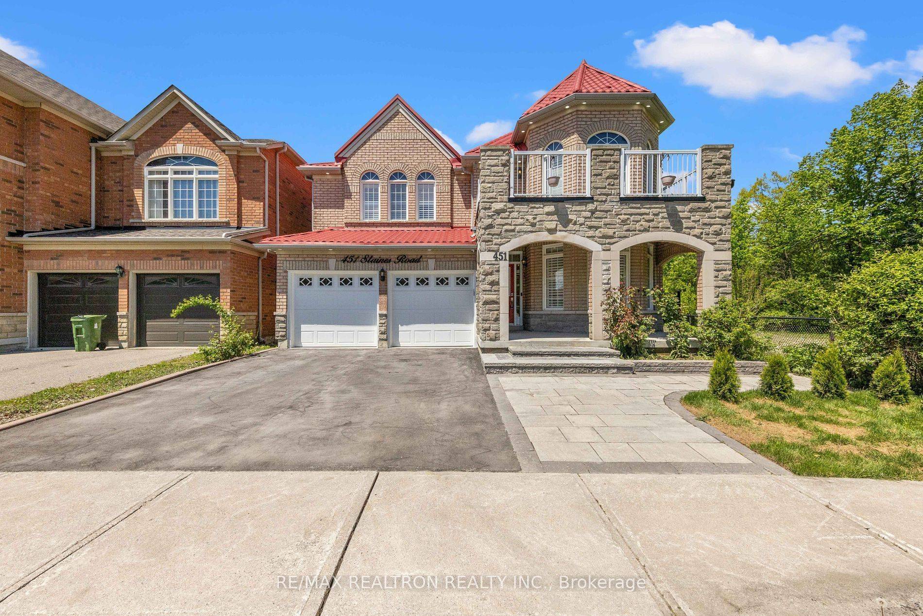 Toronto E11, ON M1X 2B9,451 Staines RD E