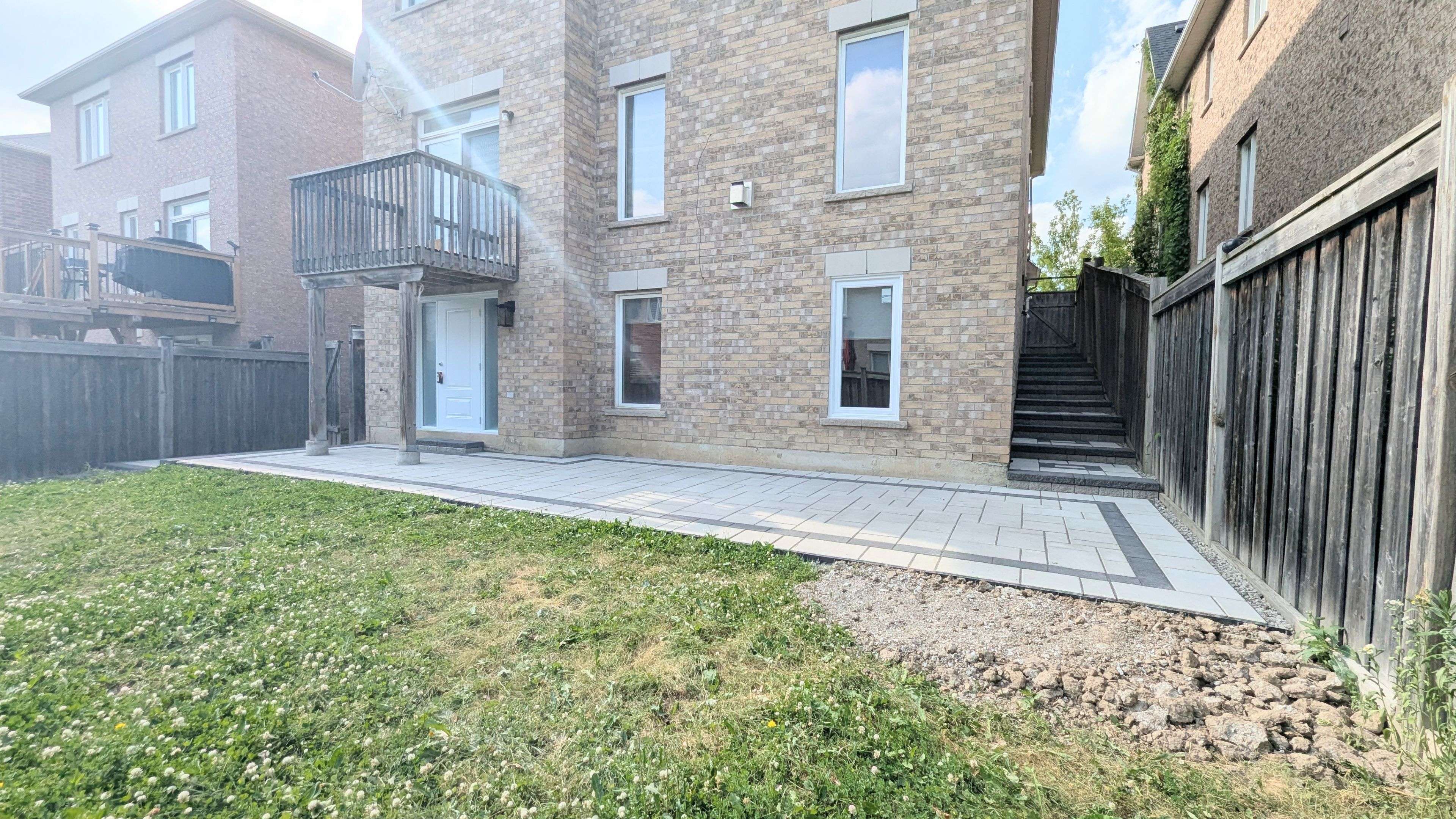 Vaughan, ON L6A 0Z5,133 Valley Vista DR #Basement