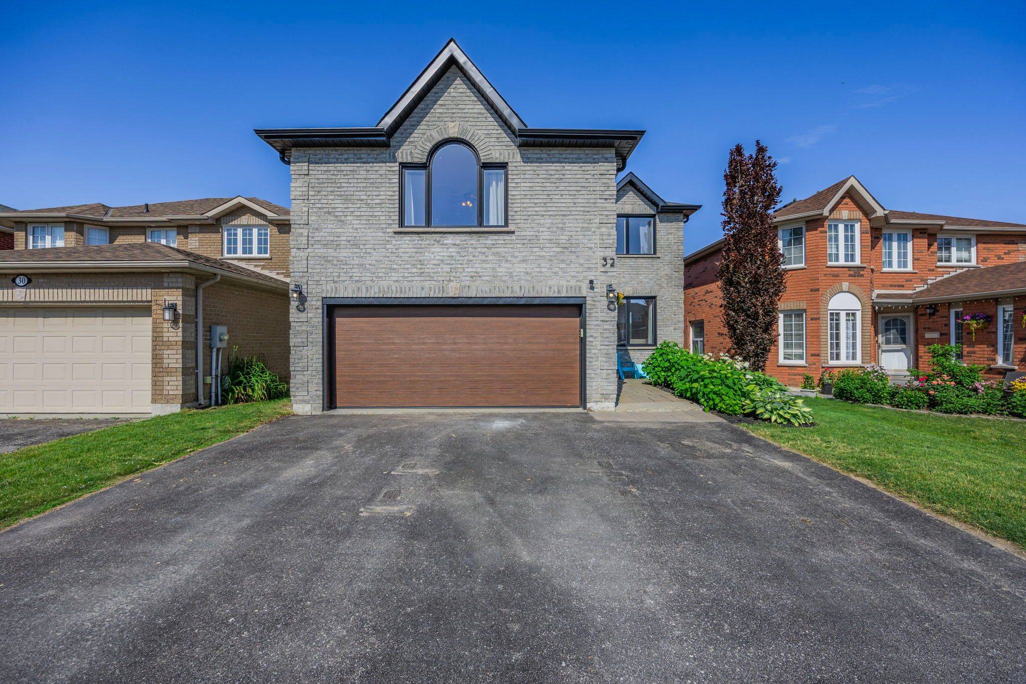 32 BLACK WILLOW DR, Barrie, ON L4N 9M1