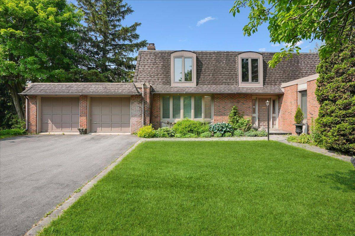 2145 Blessington ST,  Burlington,  ON L7P 0J7