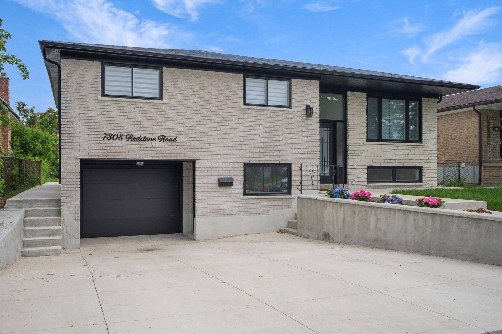 Mississauga, ON L4T 2A9,7308 Redstone RD