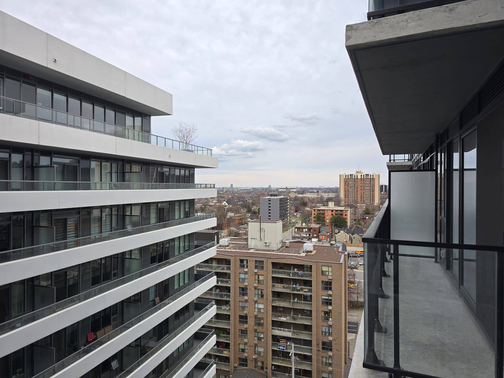 Hamilton, ON L8R 3J2,1 Jarvis ST #1317