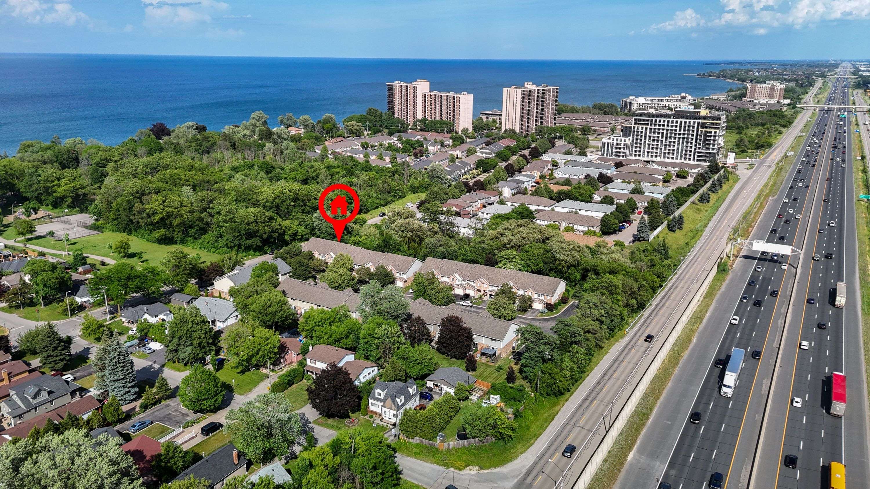 Hamilton, ON L8E 5V6,44 Frances AVE #28