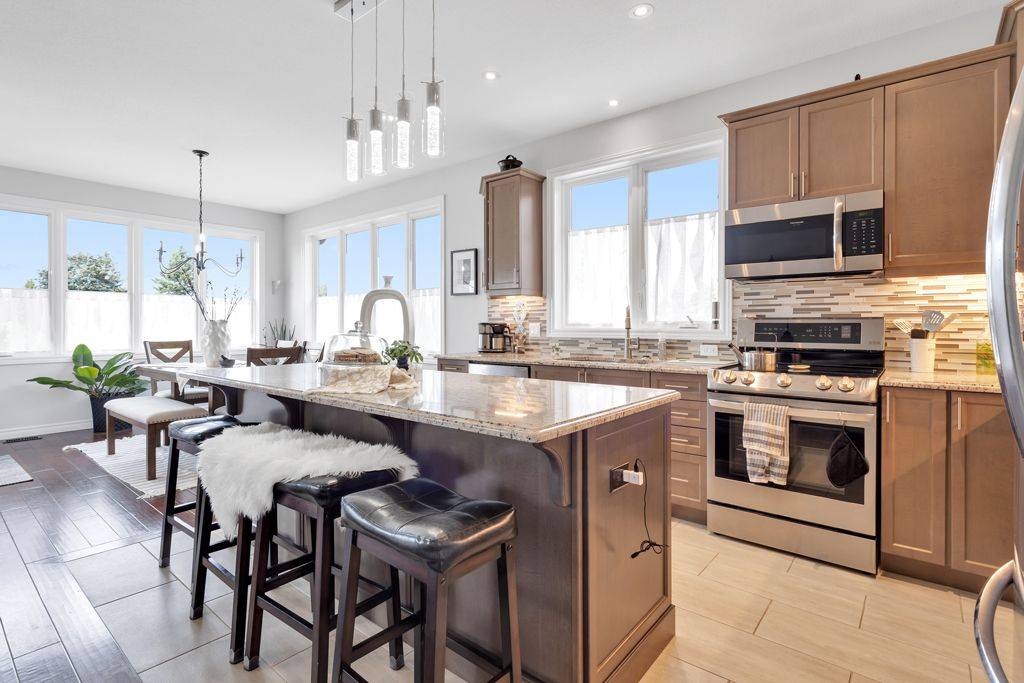 Brant, ON N3S 0G3,6 Macneil CT