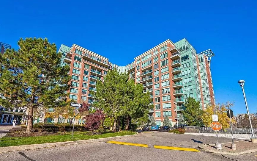 Markham, ON L3T 7Y6,62 Suncrest BLVD #702