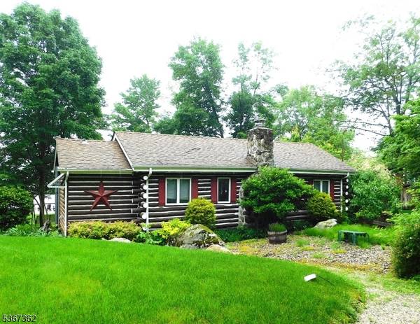 62 Lakeside Dr, Vernon Twp., NJ 07461