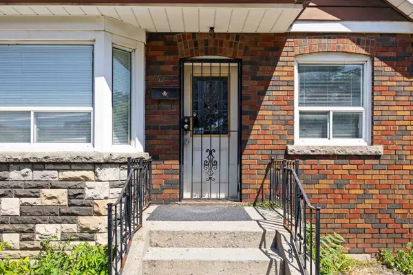 Toronto C01, ON M5T 1B5,42 Carr ST