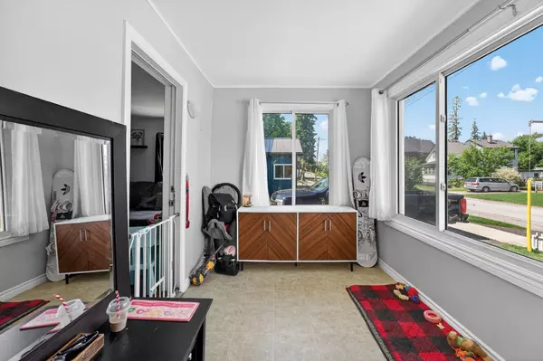 Midland, ON L4R 2W6,234 George ST