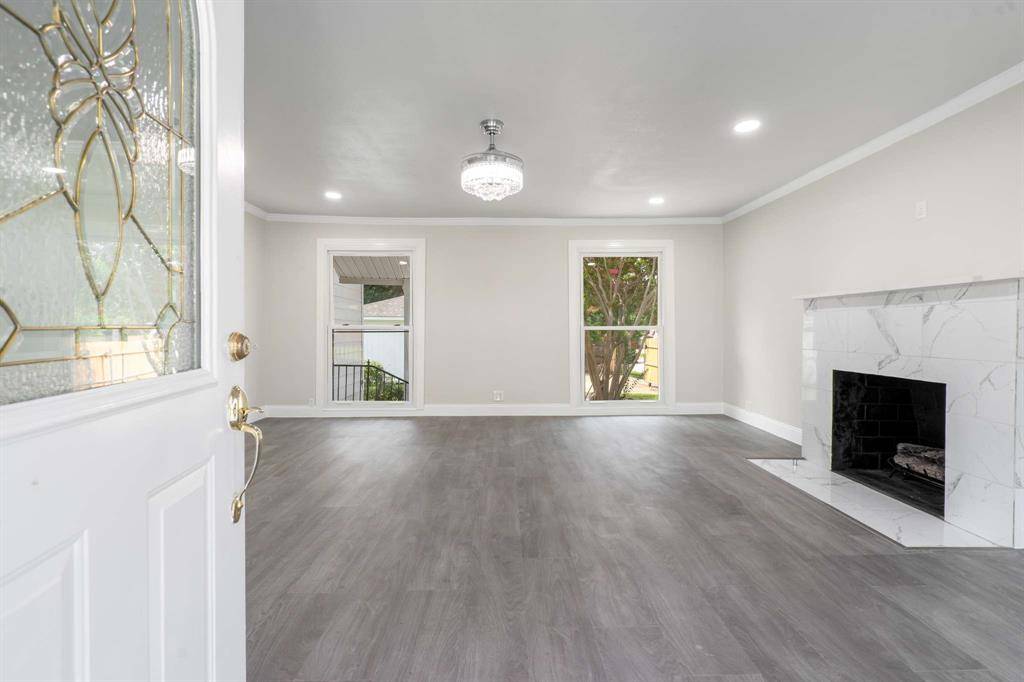 Fort Worth, TX 76116,6453 Drury Lane