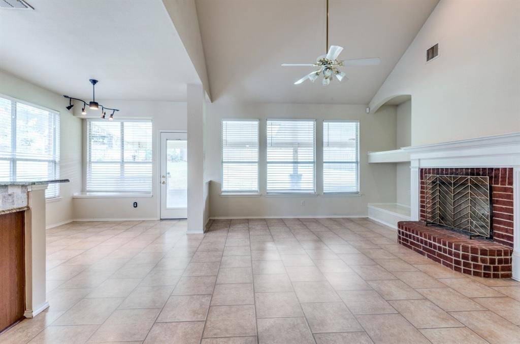 Euless, TX 76040,400 Granite Court