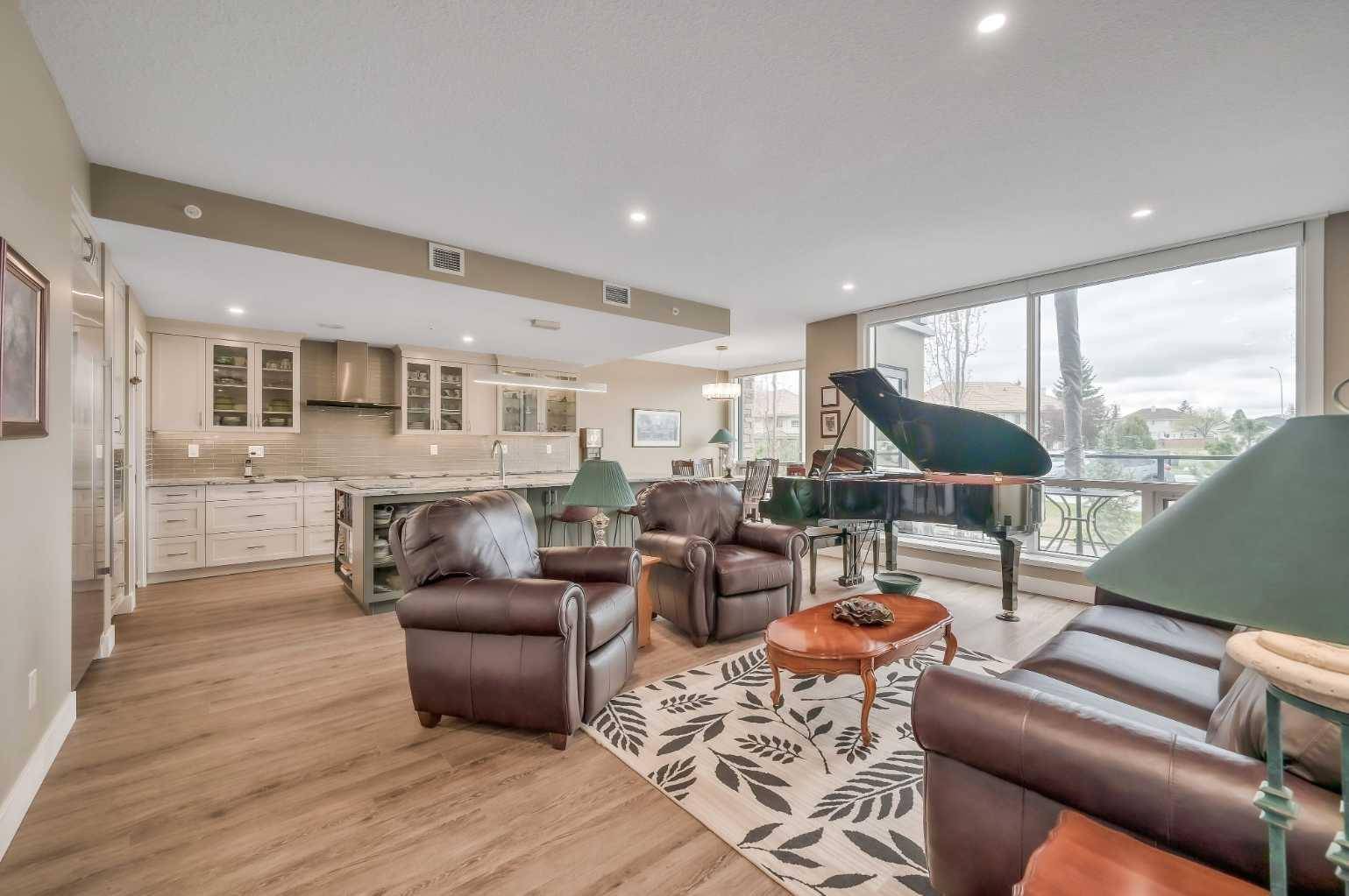Calgary, AB T3H6C3,15 Cougar Ridge LNDG Southwest #312