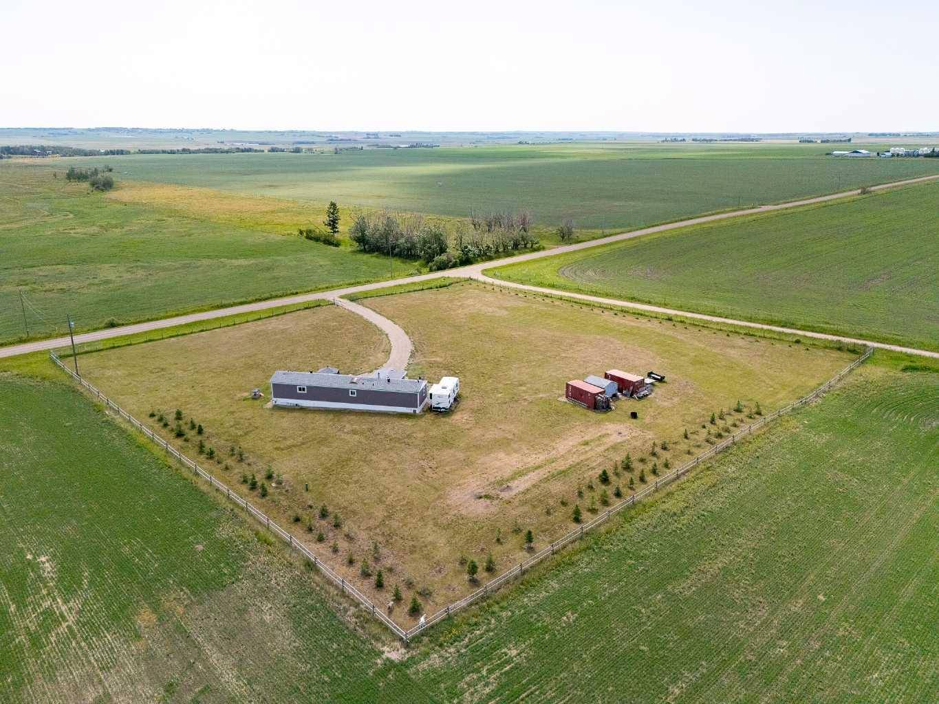 Rural Mountain View County, AB T4H 1P2,33502 RR271