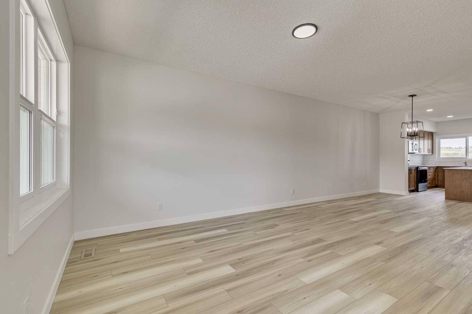 Calgary, AB T2X5R5,842 Wolf Willow BLVD SE
