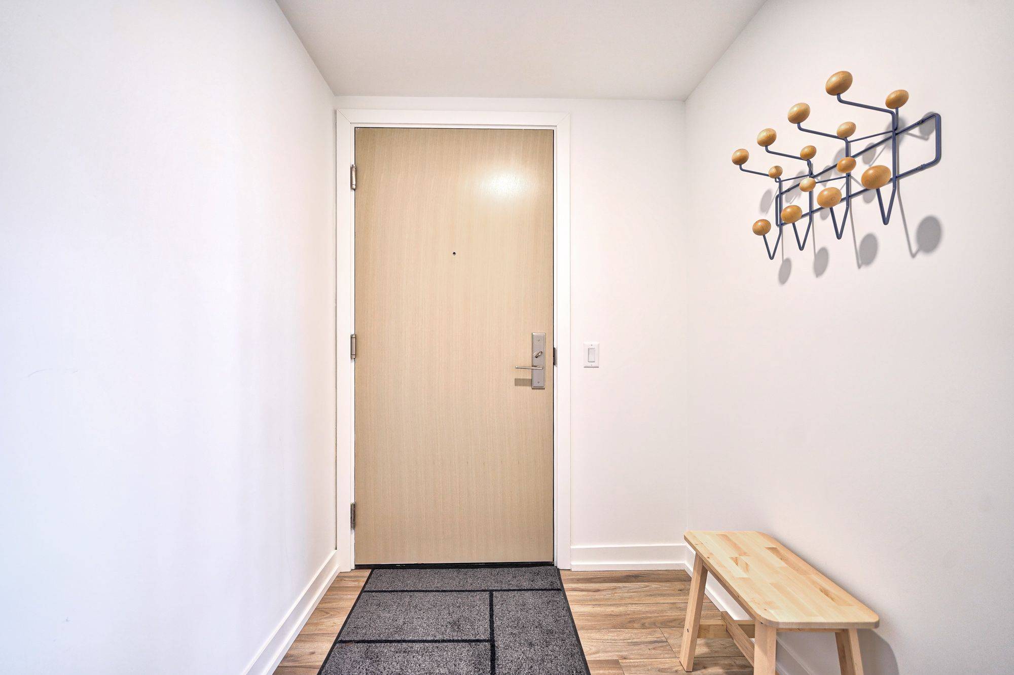 Toronto C08, ON M4W 0B4,395 Bloor ST E #3002