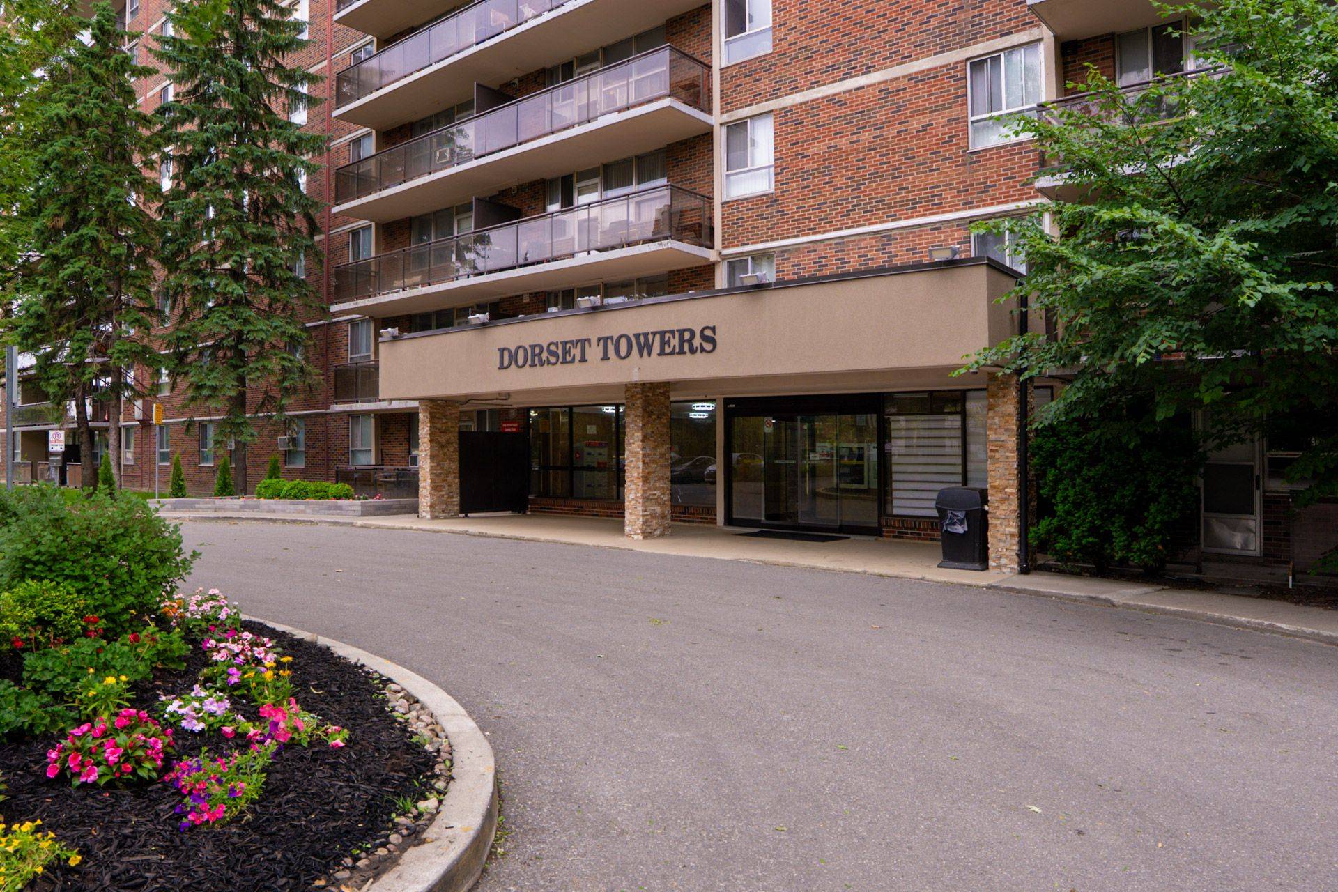 1950 Kennedy RD #506, Toronto E04, ON M1P 4S9
