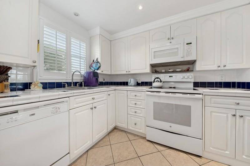 Deerfield Beach, FL 33442,2030 Harwood D