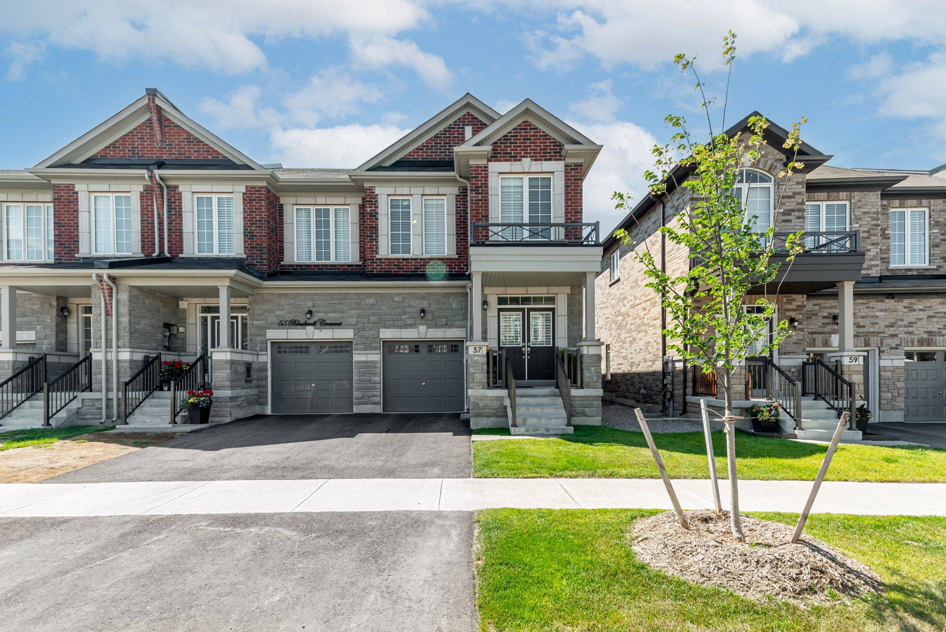 57 Blackwell CRES, Bradford West Gwillimbury, ON L3Z 3B8