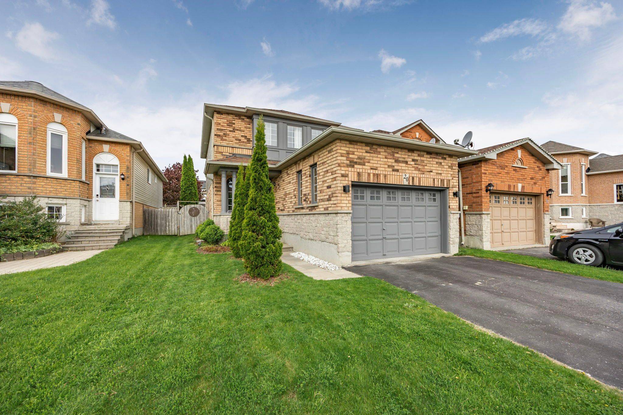 Barrie, ON L4N 9P1,20 BASSWOOD DR