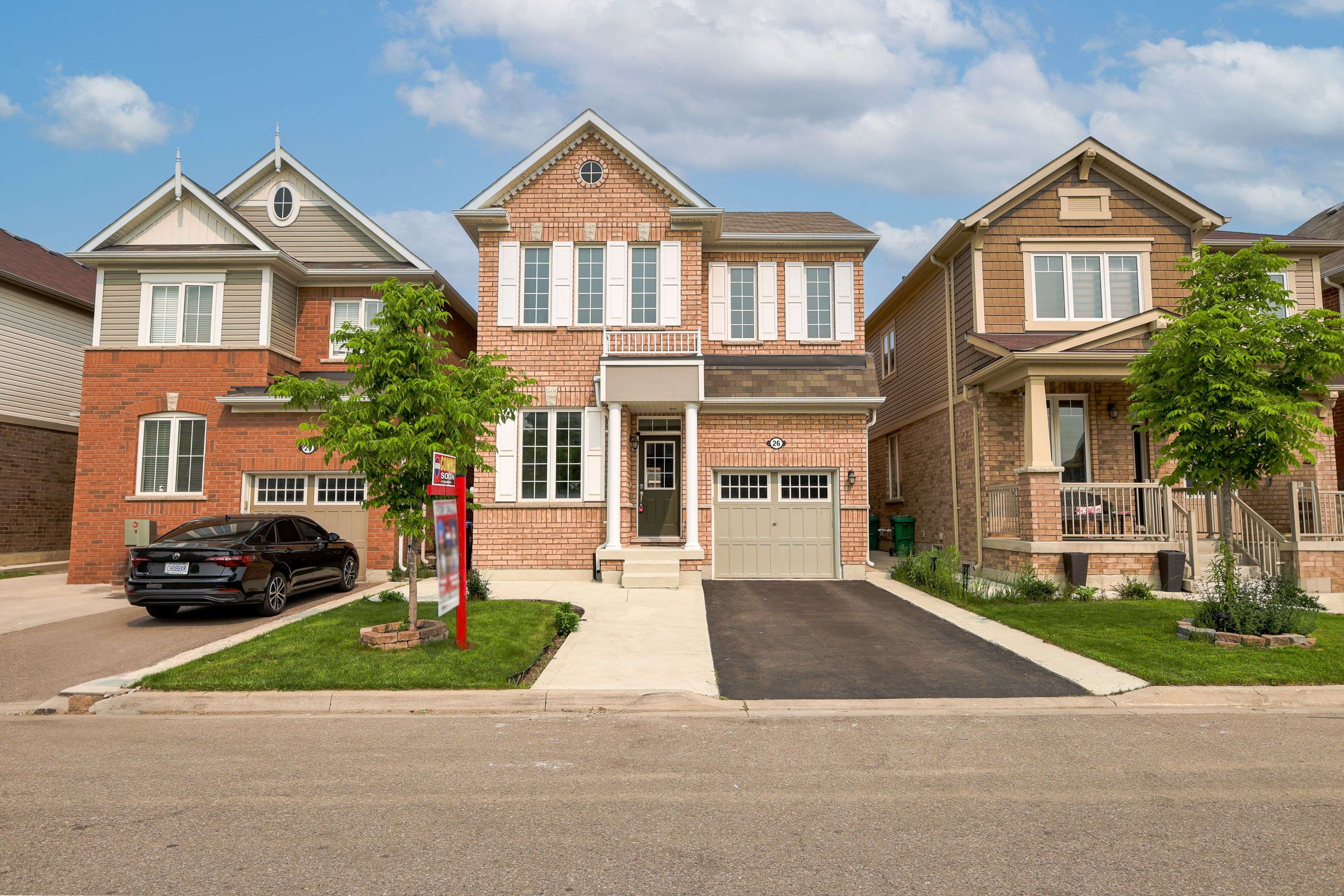 Brampton, ON L7A 4T3,26 Troyer ST