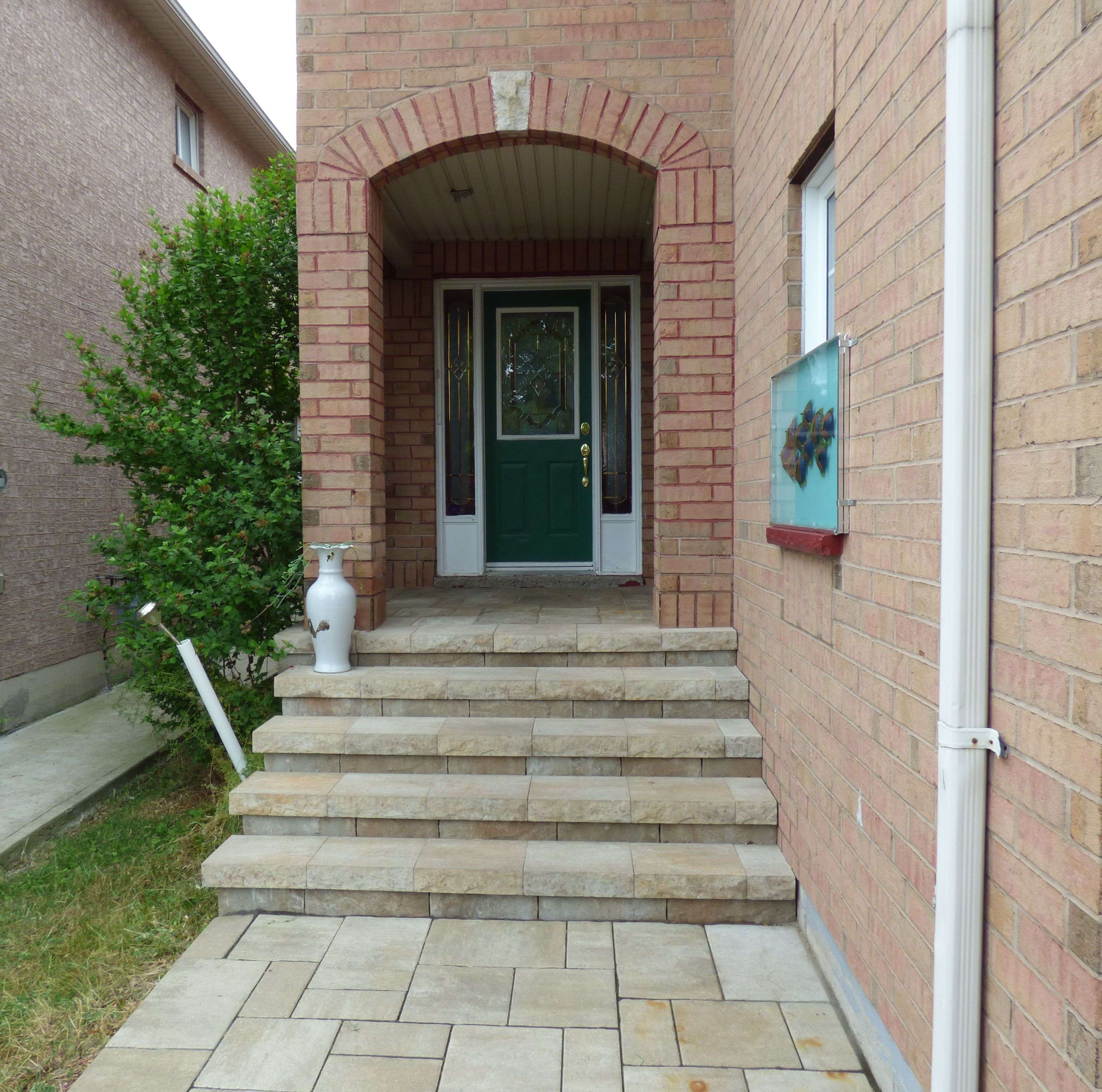 Mississauga, ON L5N 8K6,1431 Spring Garden CT