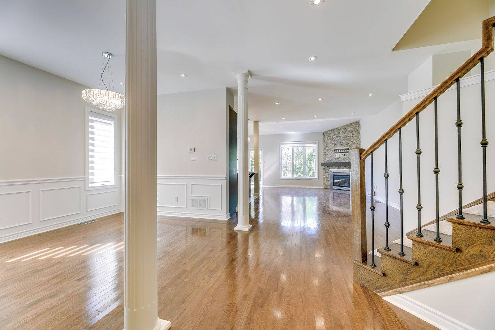 Oakville, ON L6M 0C7,2374 Stone Glen CRES